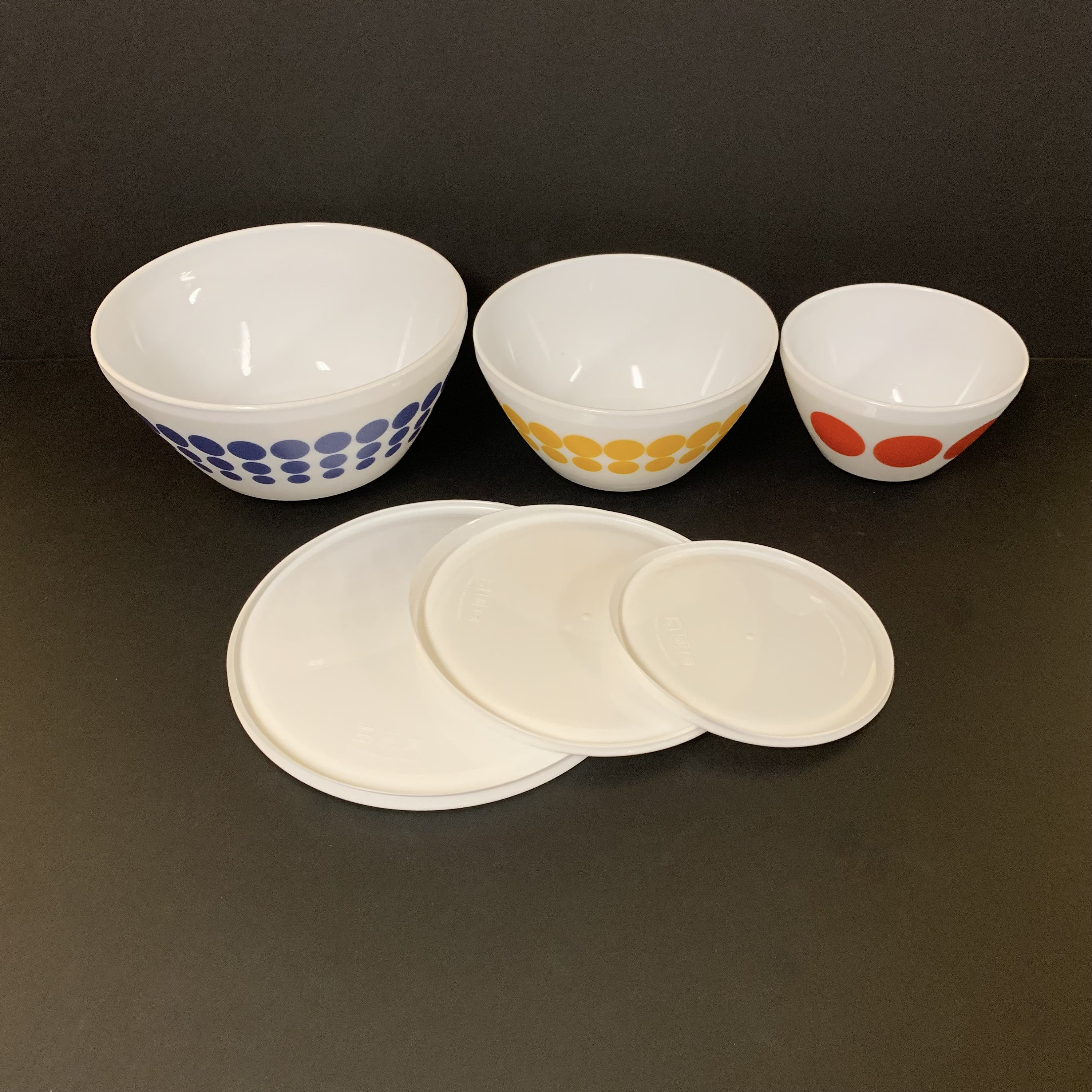 Vintage Charm Spot on Pyrex Mixing Bowls Set of 3 New in Box W