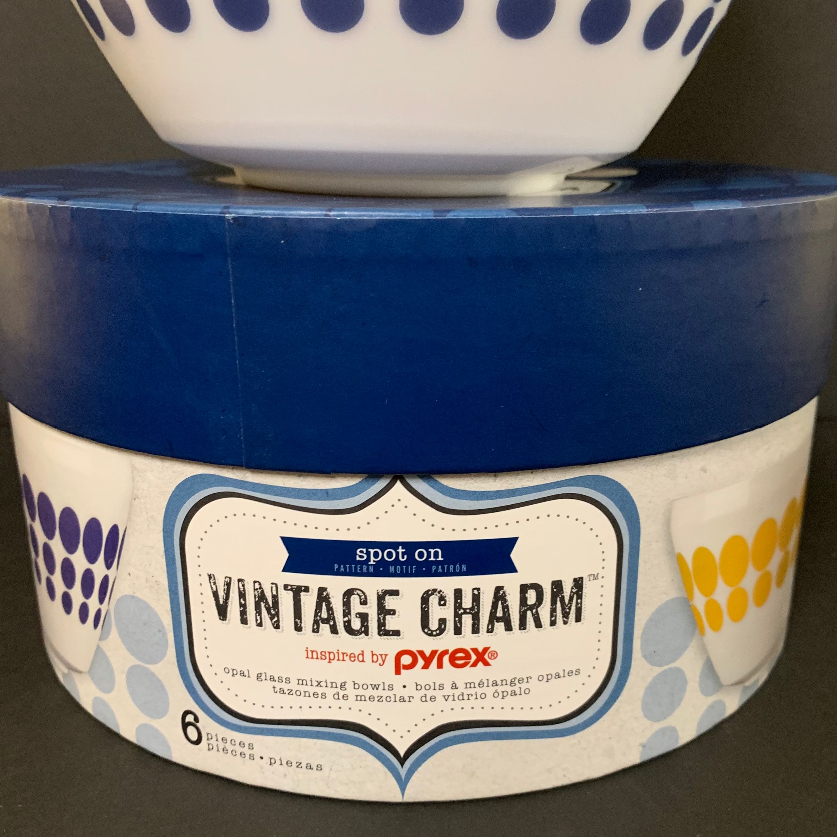 Vintage Charm Spot on Pyrex Mixing Bowls Set of 3 New in Box W