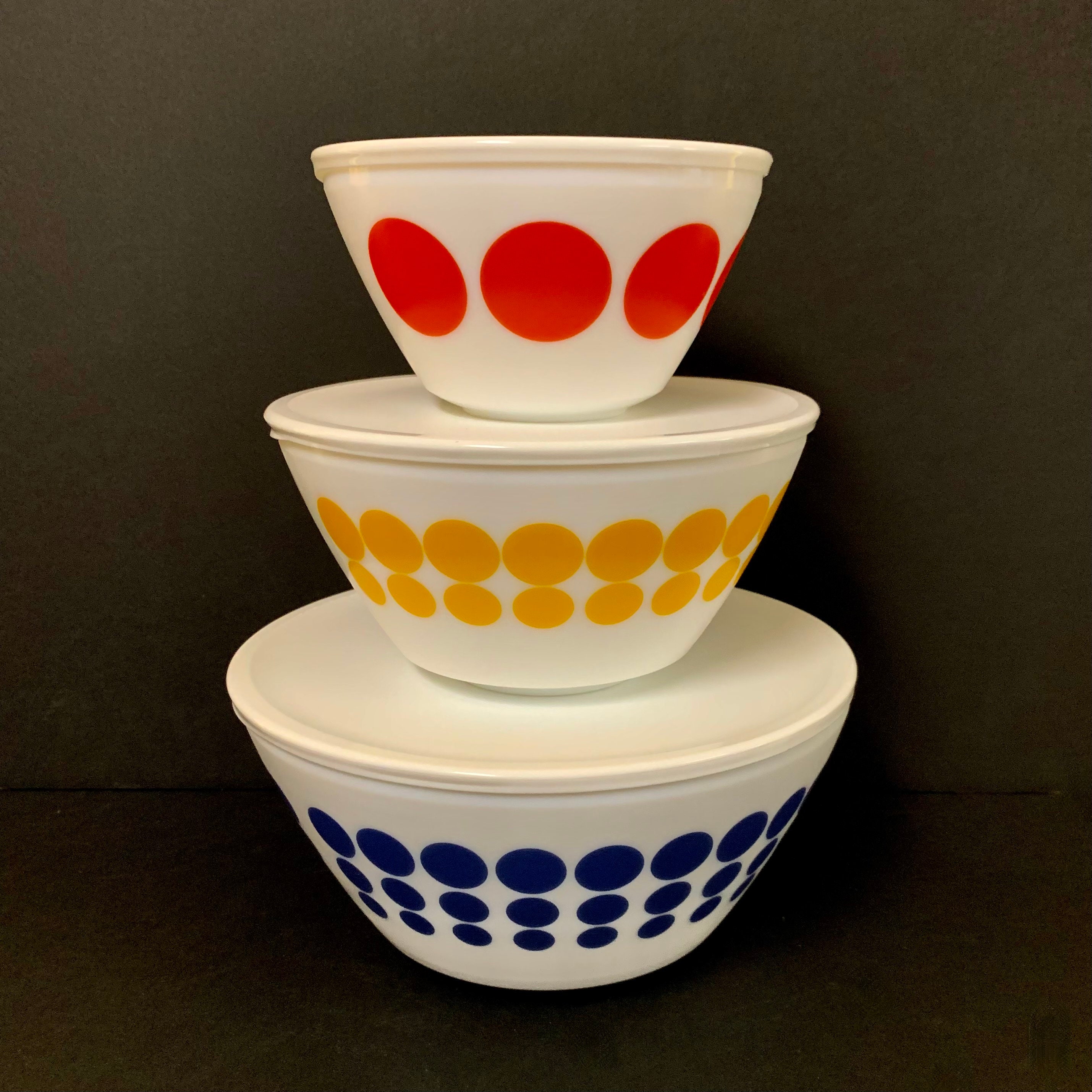 Vintage Charm Spot on Pyrex Mixing Bowls Set of 3 New in Box W