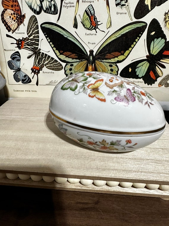 1979 Avon Butterfly Egg Trinket Box Made in Japan - image 2