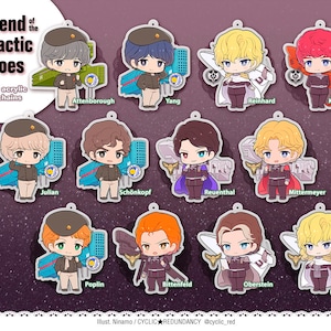 Può includere: Un set di 12 portachiavi in ​​acrilico trasparente con personaggi della serie anime Legend of the Galactic Heroes. Ogni portachiavi presenta un personaggio diverso con il suo nome stampato sotto. I portachiavi sono progettati in stile chibi con teste grandi e corpi piccoli.