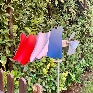 Wind vane flag, of all nations, in stainless steel and ball bearings. Resistant and high resolution graphics.