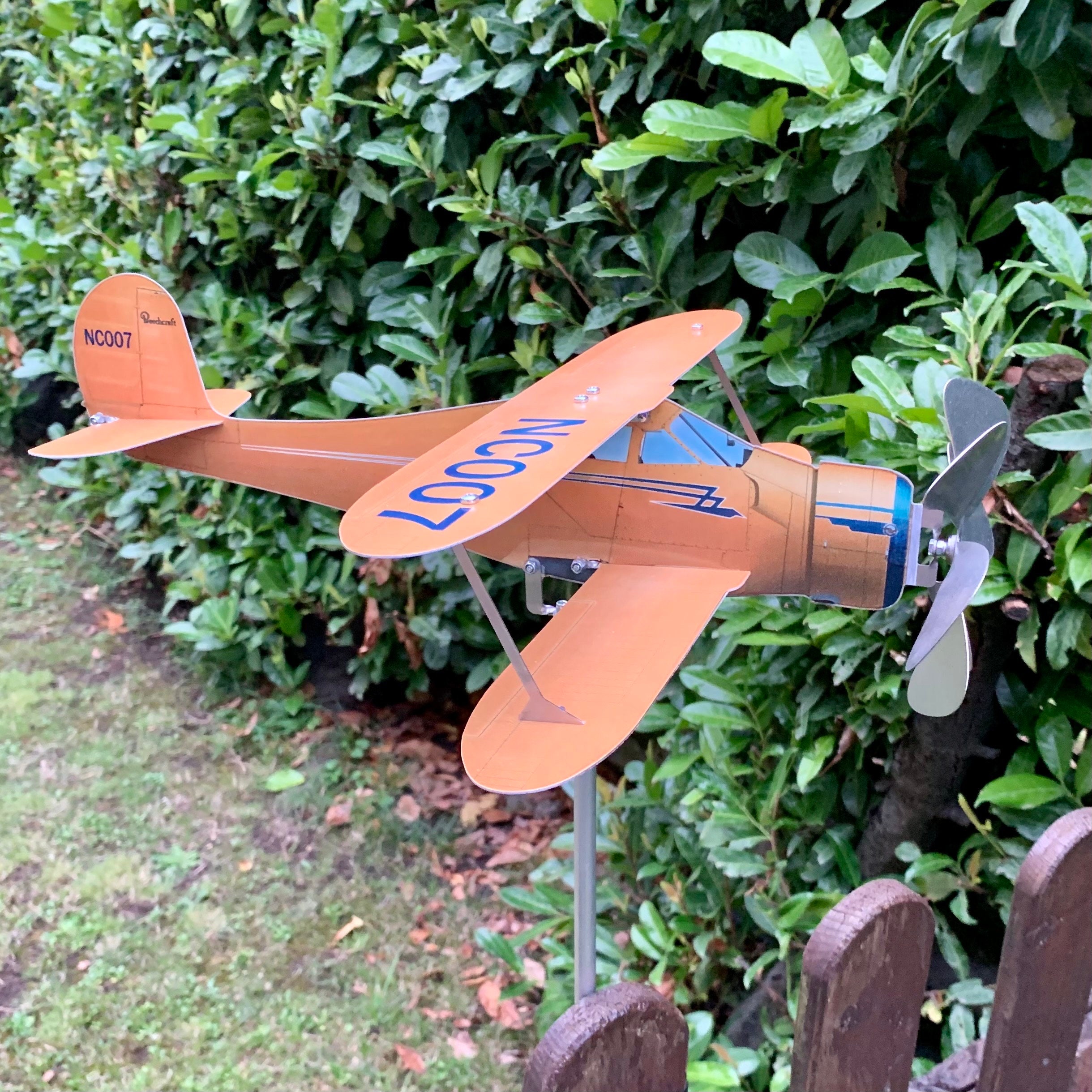 Stainless Steel Airplane Wind Spinner – Beechcraft 17 Weather Vane – Garden Aviation Decor – Wind Direction Indicator with Bearings