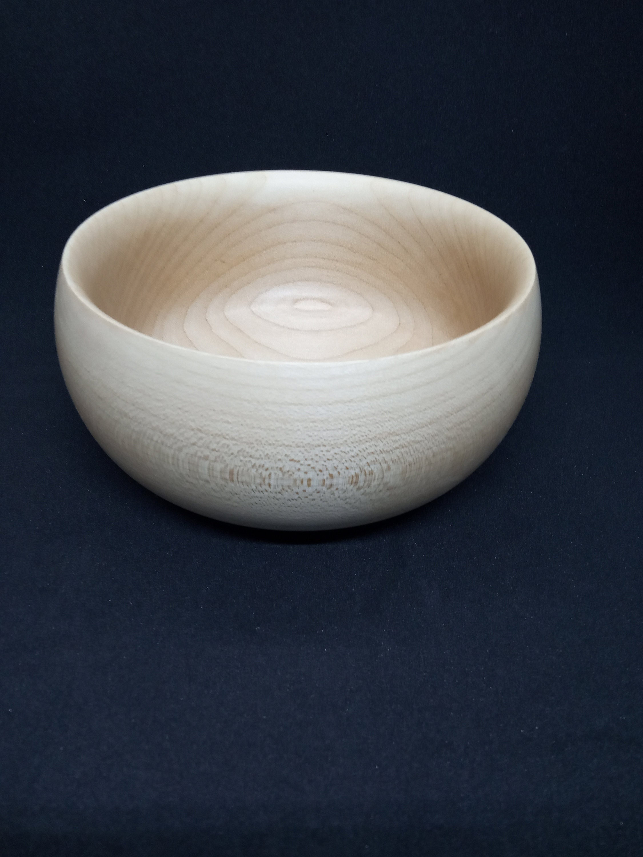 Petit Bol Artisanal en Érable Handcrafted Maple Bowl