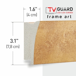 Puede incluir: Primer plano de una secci&oacute;n de marco con un acabado marr&oacute;n dorado texturizado. El marco mide 4 cm de ancho y 7,8 cm de alto. El texto "TV GUARD LED LCD CURVED frame art" es visible.