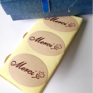 15 Etiquettes autocollantes, stickers adhésives 35 mm couleur kraft message Merci
