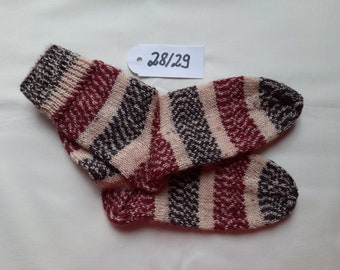 Handgestrickte Socken Größe 28/29