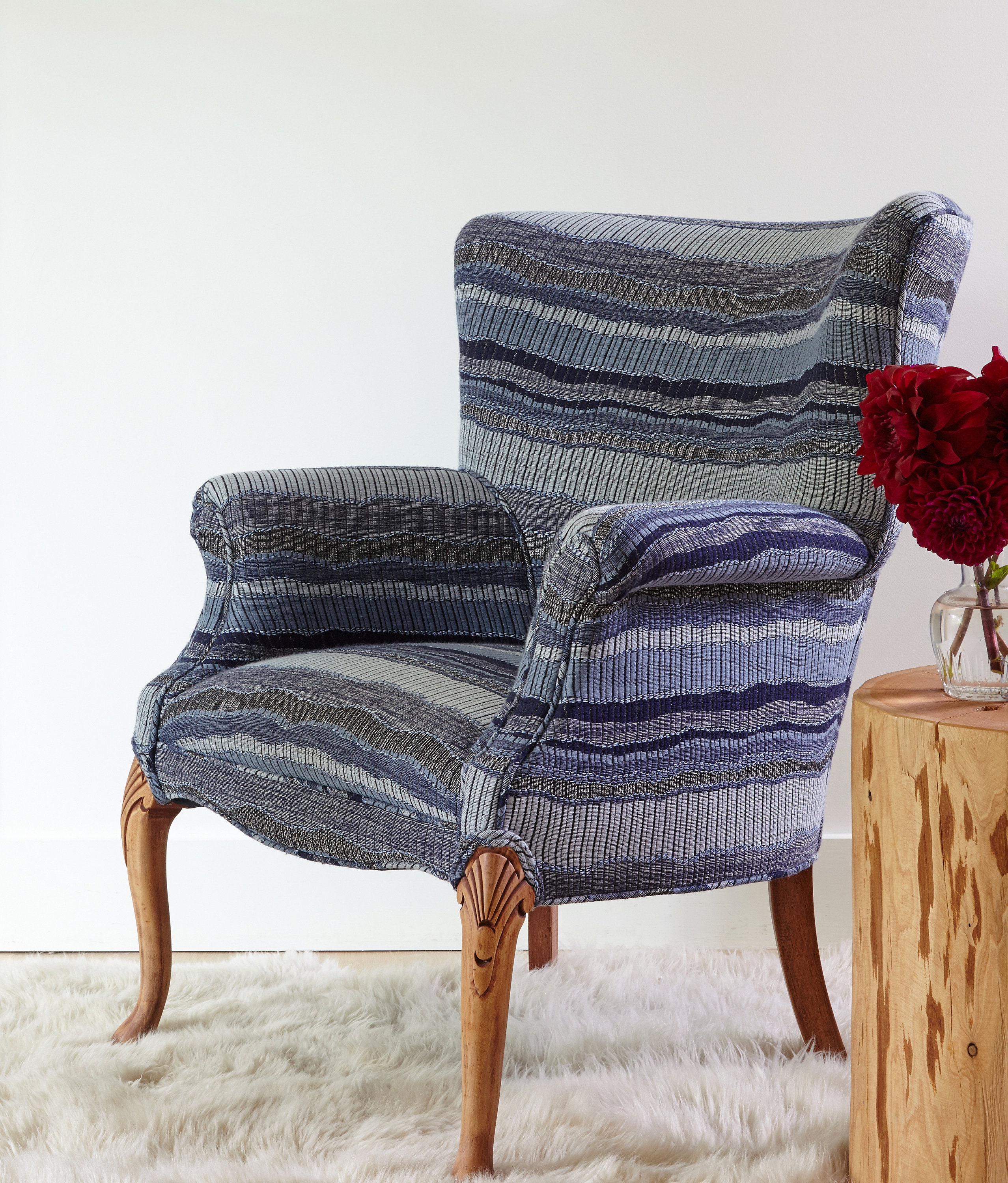 Chaise Wingback Moderne Dans La Sellerie Blue Wave