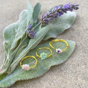 Beaded Flower Ring (3 Pack)