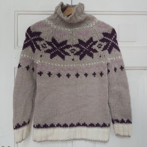 Soft and warm 100% pure wool Icelandic turtleneck Fair Isle hand-knit pullover womens size S