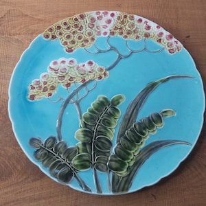 Gorgeous huge size antique Schütz Cilli Art Nouveau Maiolica flowers plate turquise color
