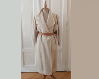 Superb quality fluffy cream color vintage wool and mohair blend womens winter coat made in West Germany size M