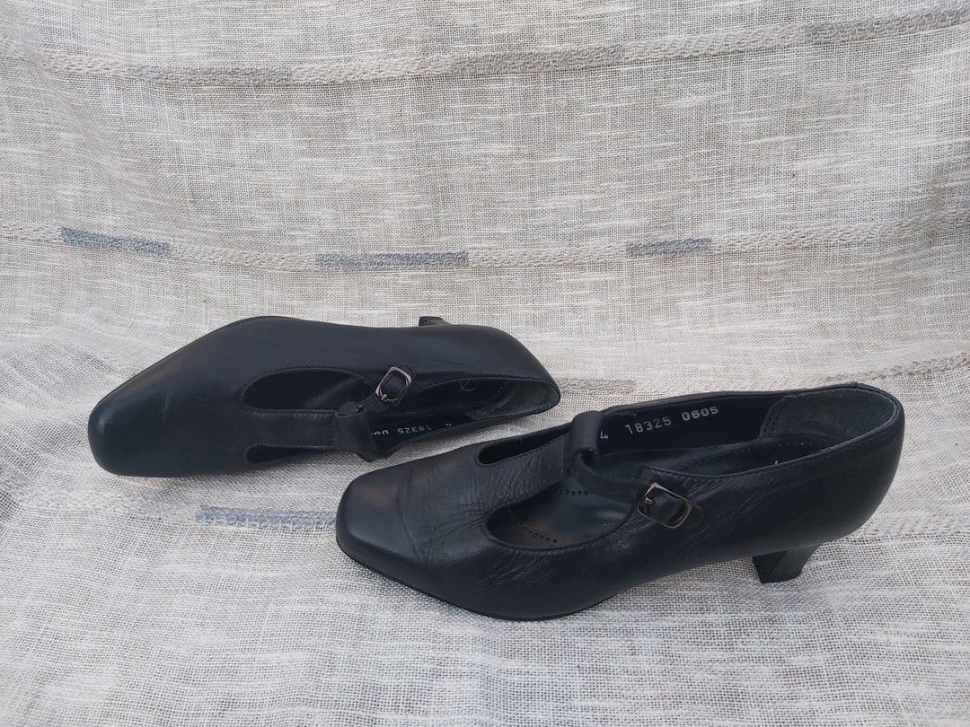 Desirée Genuine Black Leather T Strap Womens Dance Shoes Character ...