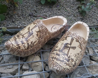 Handcarved vintage Dutch style wooden clogs traditional mens' shoes decorated with pyrography size EU 44