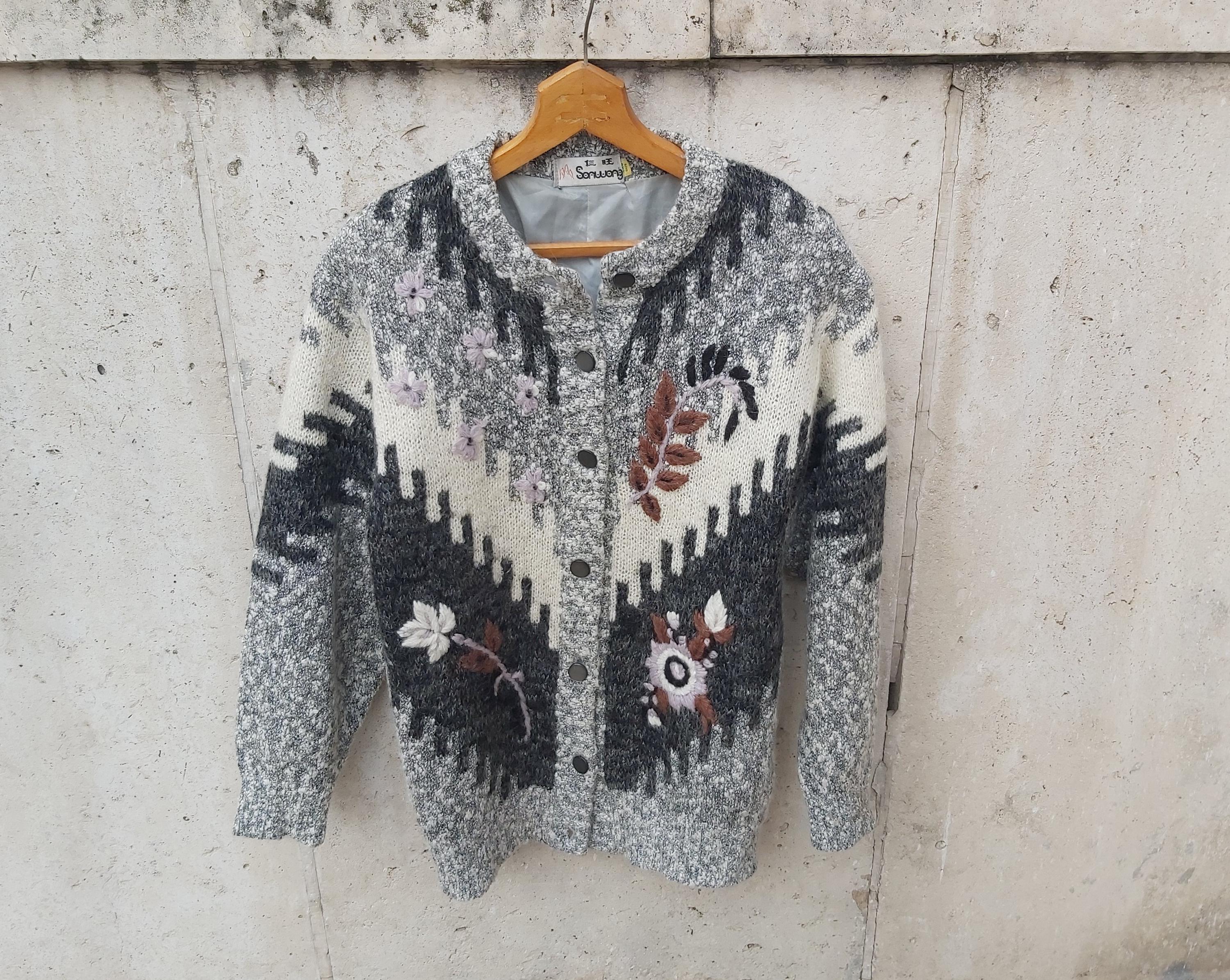 Vintage Mohair Wool Blend Textured Knitted Cardigan Lovely Vintage Mohair Wool Blend Textured Knitted Cardigan Lovely