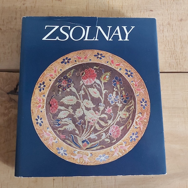 Libro vintage sobre la historia de la porcelana húngara Zsolnay