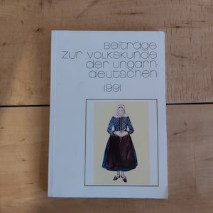 Book on the folk art of German minorities in Hungary