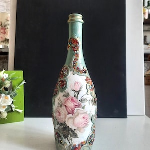 Handcrafted Glass Bottle with Decoupage of Vintage Roses, Wine Bottle Decoration with Floral Decoration, Home Decor Accent, Unique Gift