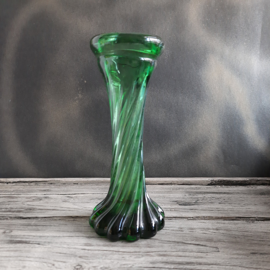 Green Glass Flower Vase. Vintage Swirled Emerald Vase Table Etsy
