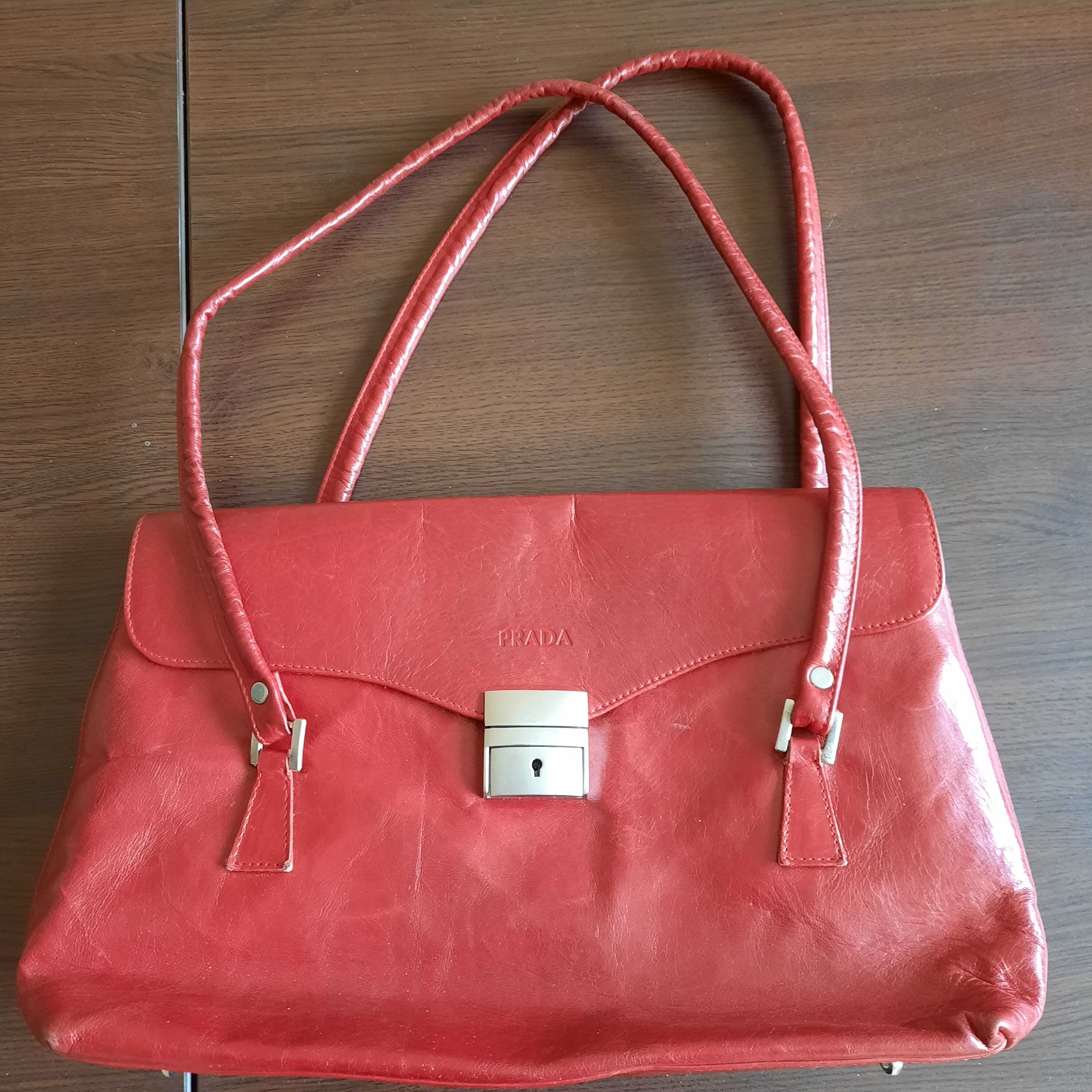 ヴィンテージレッドレザーショルダーバッグ - プラダスタイル - Etsy 日本