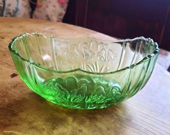 Vintage Green Glass Bowl 2.5