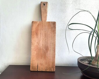 ヴィンテージ木製ハンドル付きカッティングボード - レザーテザー