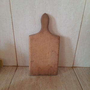 Wooden Bread Board. Vintage Wooden Cutting Board. Bread Board. Cheese Board, Serving Board. Primitive Food Photography Prop, Flatware Prop
