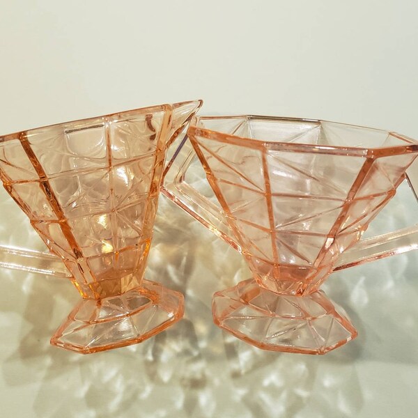 Vintage Pink Depression Indiana Glass Cracked Ice Creamer & Sugar 1930s Art Deco. 3.25" tall.  Tea Room Style. Vintage pink decor. Crackle.