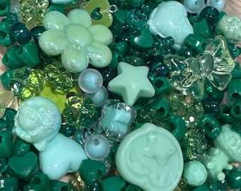 Green Bead Mix | Assorted Beads for DIY, Crafts, Embroidery & Jewellery Making | 10g/20g/50g/100g | Bead Soup/Bead Scoop