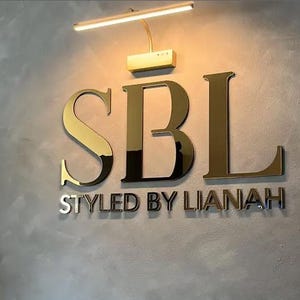 Letrero de acrílico personalizado con nombre: elija su fuente: decoración de sala de estar, decoración de fiesta, letrero con nombre de bebé, decoración de guardería, letrero dorado con espejo