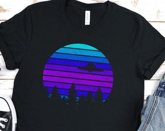 UFO Shirt Flying Saucer Shirt Alien Shirt Retro Style UAP Tshirt Buitenaards Shirt Alien Abduction Aliens Tee