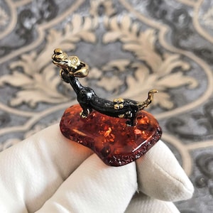 Dachshund pees bronze figure statuette sculpture statue figurine bronze handmade miniature 127