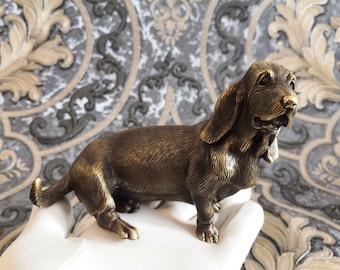 Basset Hound Dog Bronze Figure Statuette Sculpture Miniature Handmade Statue Bronze 105