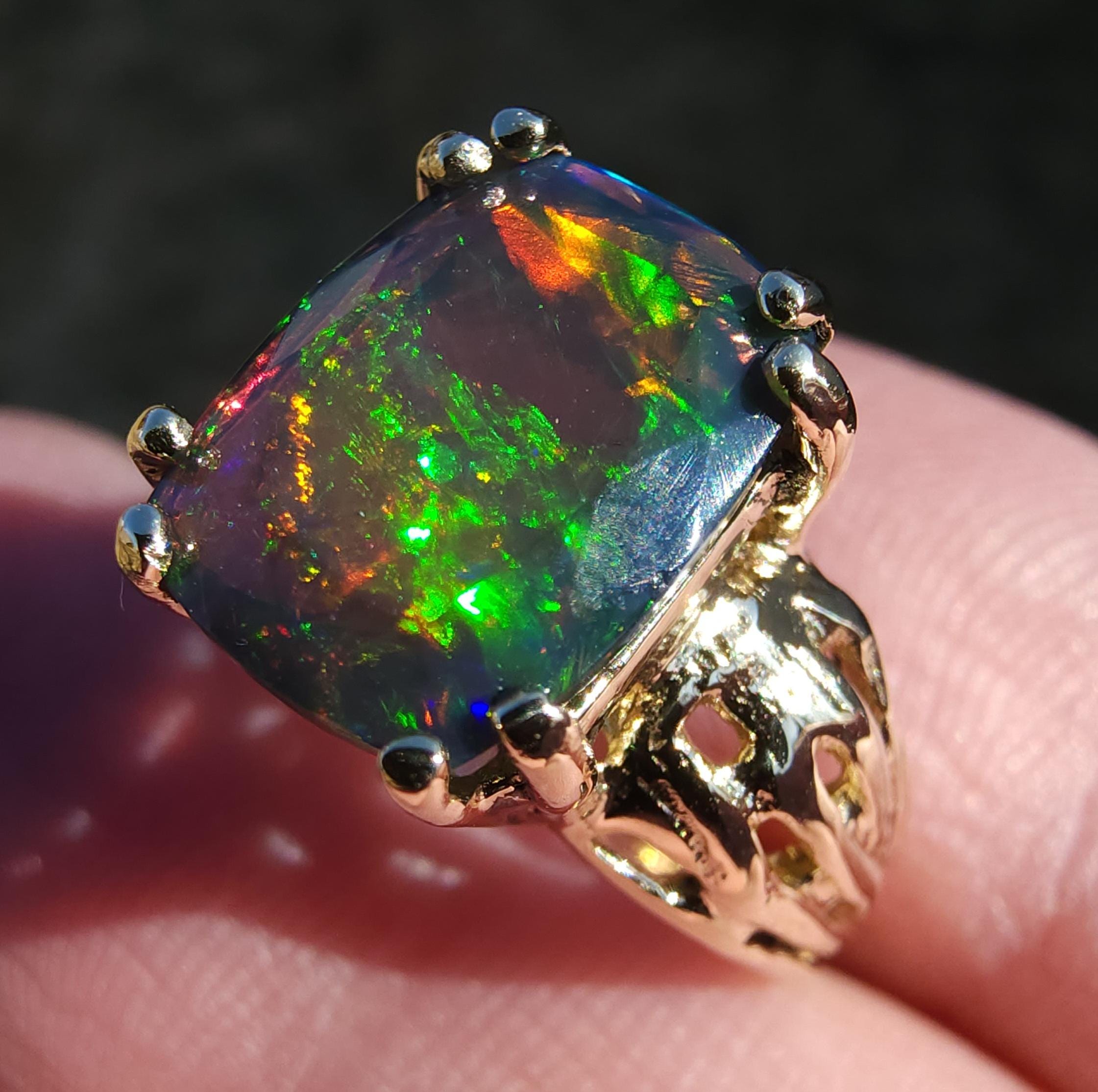 Banyan Tree Ring - Etsy