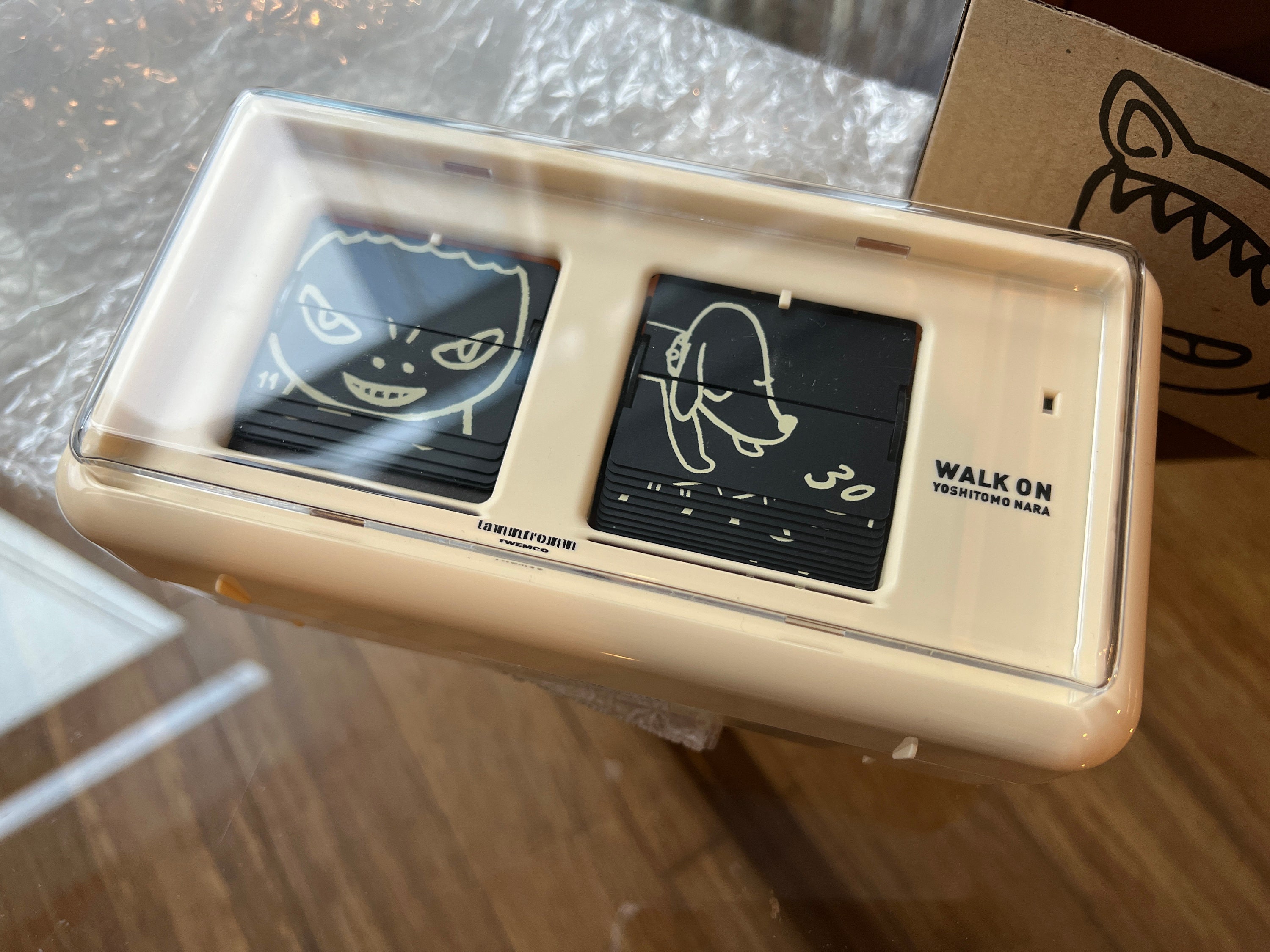 Brand New Yoshitomo Nara Walk on Flip Clock 奈良美智 時計 - Etsy