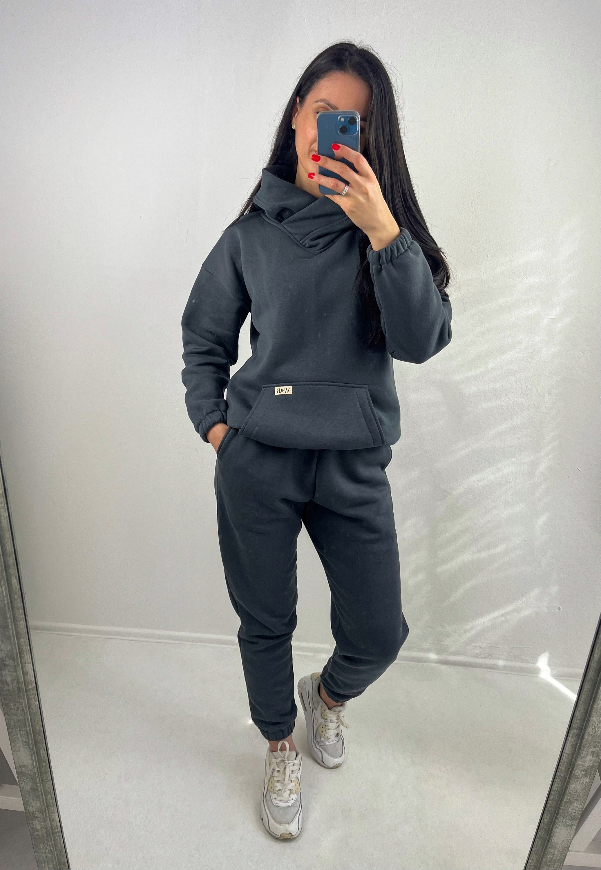 Cozy Women's Tracksuit Set – Oversized Hoodie Sweatshirt and Joggers, Warm Casual Lounge Set for Fall & Winter, Soft Fleece Loungewear