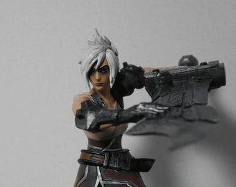 Riven | League of Legends | Statue