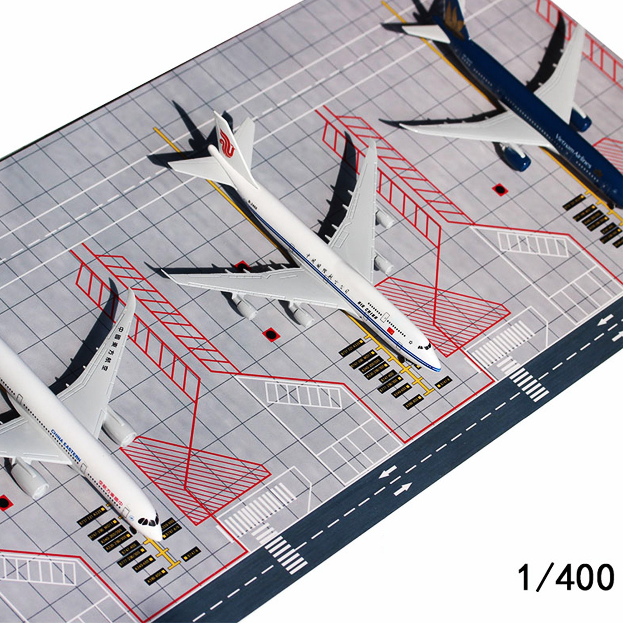 Airport Apron Tarmac Ramp Scale Model 1:400 Lofty Gifts - Etsy Singapore