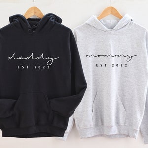 Custom Mommy and Daddy Est 2022 Sweatshirt and Hoodie, Mom Dad Crewneck, Mothers Day, Fathers Day, Mama, Gift for Mom Dad, Newly Mommy Daddy