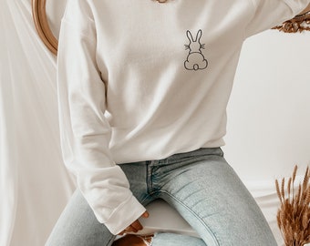 Rabbit Sweatshirt, Easter Shirt, Bunny Sweatshirt, Floral Bunny Shirt, Cute Easter Gift, Bunny Apperal Sweatshirt, Rabbit Lover Sweatshirt