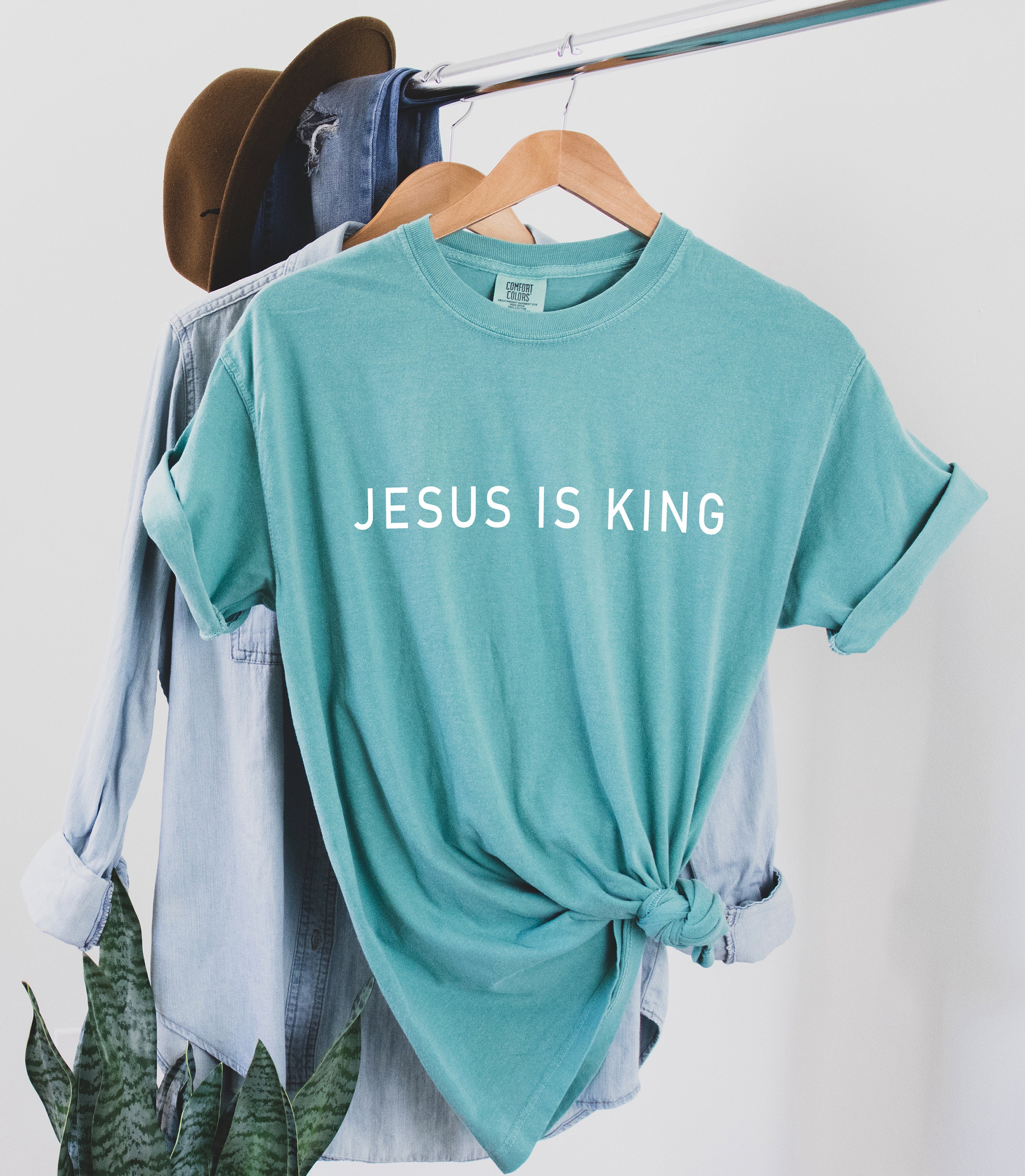 Jesus is King T-shirt Christian Apparel the King is Coming - Etsy