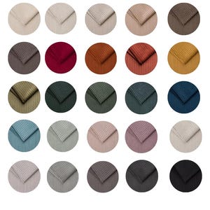 K&ouml;nnte beinhalten: Ein Raster aus 25 kreisf&ouml;rmigen Mustern, die verschiedene Farben von Cordstoff mit gerippter Textur zeigen. Der Text lautet 25 BEAUTIFUL COLORS ZOOM CORDUROY BY SIC, erg&auml;nzt durch ein Logo und Hinweise zu kostenlosen Stoffproben.