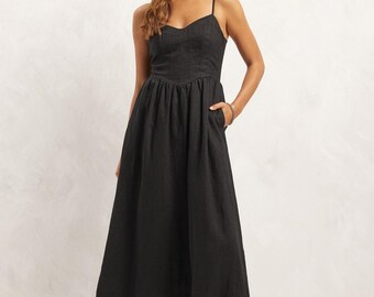 Robe longue froncée en lin. Robe en lin. Robe noire. Robe en lin doux. Robe midi en lin naturel. robe d'été. Linge minimaliste.