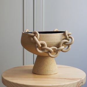 Handmade minimalist bowl | Pedestal bowl | Footed bowl with chain detail