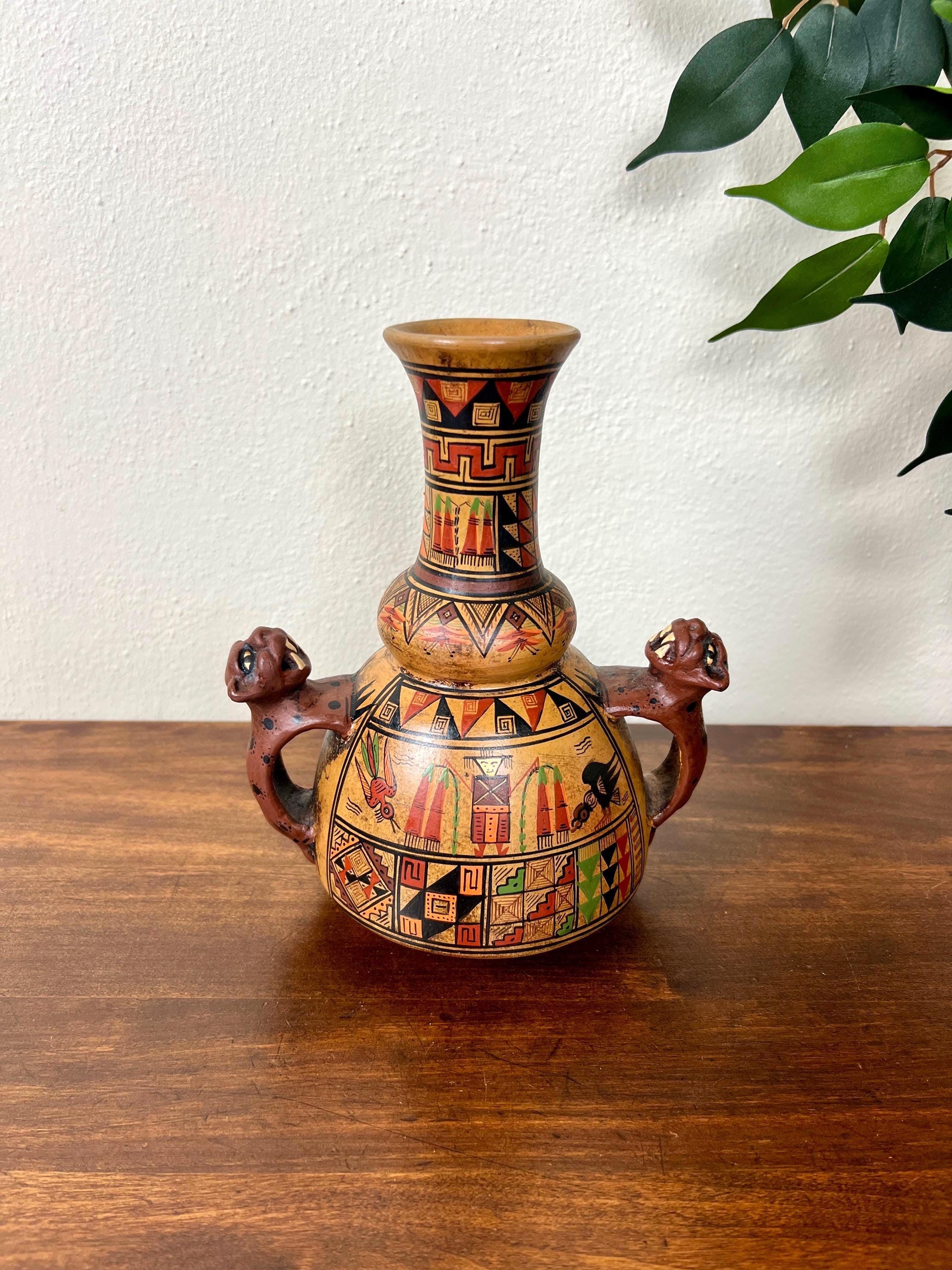 ビンテージ ペルー製 手彫り山岳民族柄の器 - Etsy 日本 トリト 