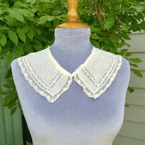 An Antique Handmade Normandy Lace Collar with Pintucks & Valenciennes Lace