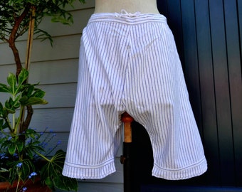 Bloomer ou pantalon fendu à l'entrejambe rayé bleu victorien antique