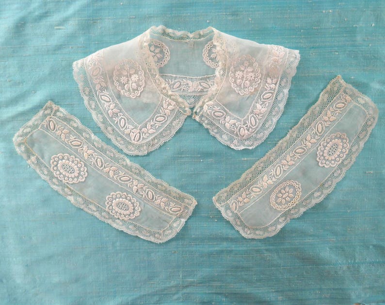 An Antique Hand Embroidered Collar and Matching Cuffs Set With Handmade