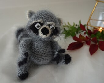 Raccoon, crocheted soft toy / cotton children's toys, amigurumi, baby gift, baby shower