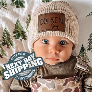Gorro acanalado personalizado con nombre impreso para bebés y niños pequeños